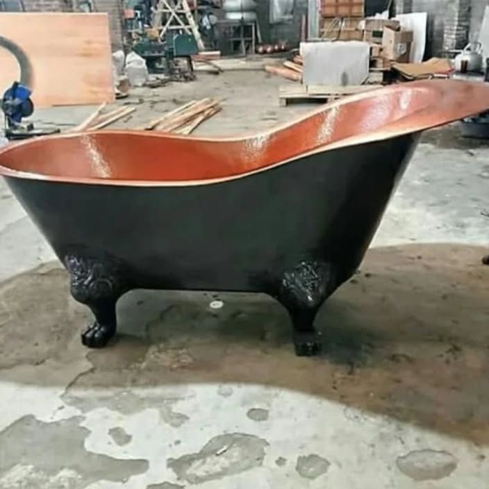 COPPER BATHTUB