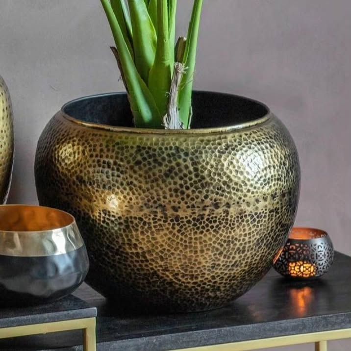 HANDCRAFTED COPPER VASES
